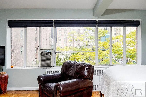 Sold by SBROWNRE LLC | media 1