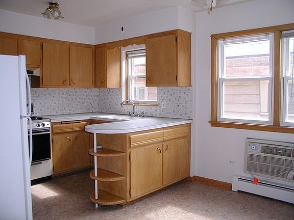 5th image of 2334 N 72nd Ct APT 1W