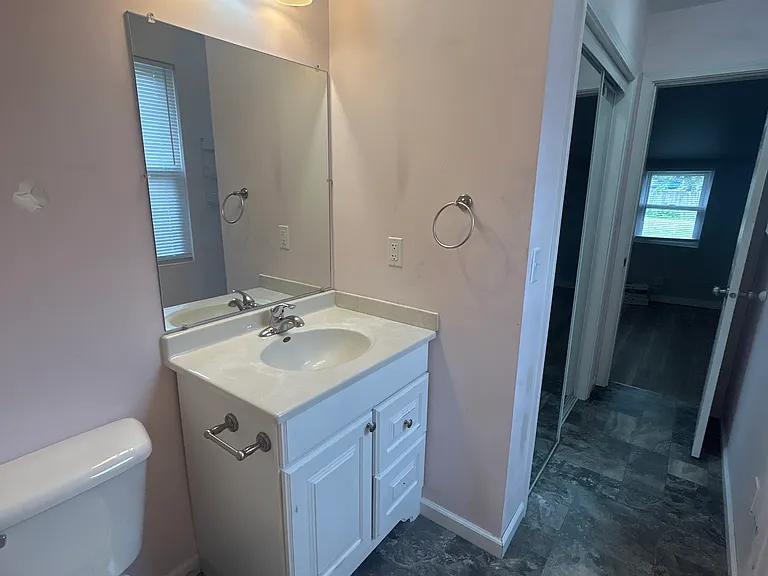 1427 Pearl St — Photo 15