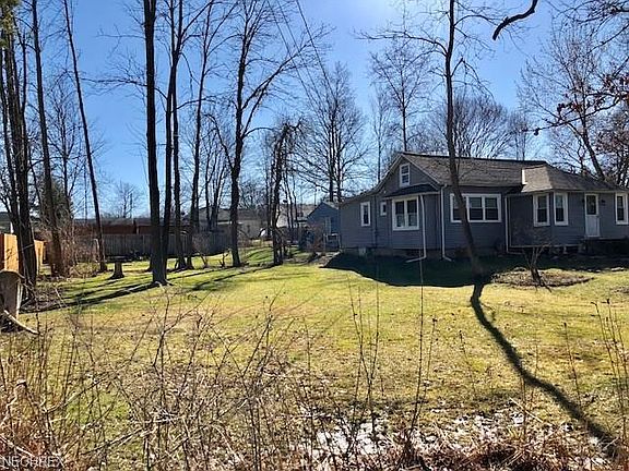 4th image of 1051 Orchard Ave