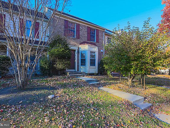 4th image of 8 Greenshire Ln