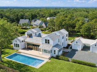 2 Lexington Ave, Edgartown, MA 02539