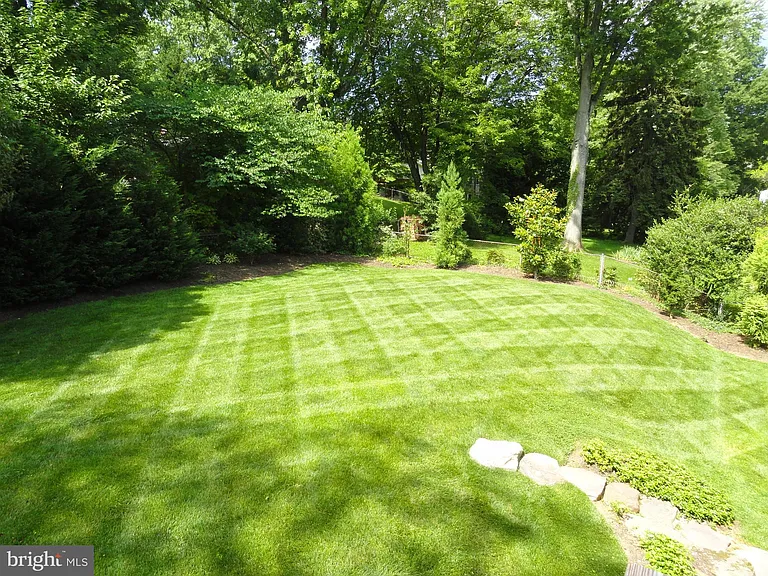 7115 Warbler Ln — Photo 33