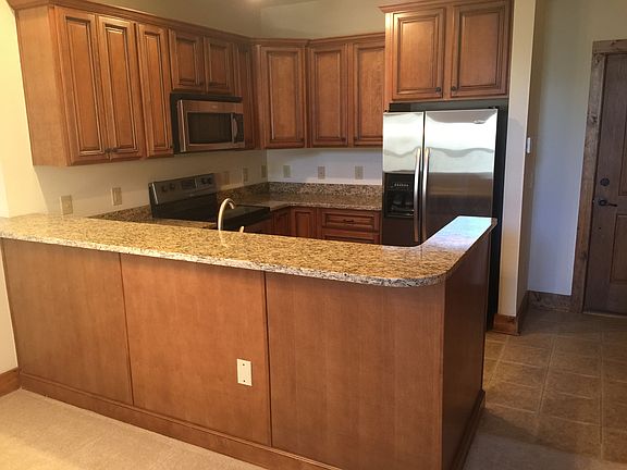 2nd image of 135 B Wapati Way #B
