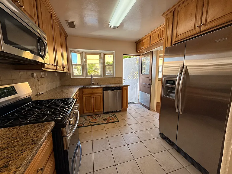 416 D Ave — Photo 10
