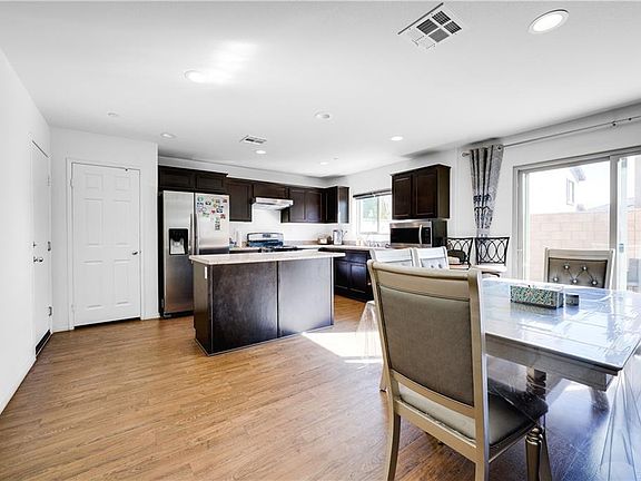 3rd image of 16731 Birchwood Ln