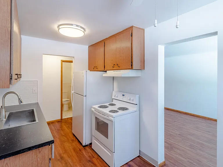 Carroll Court Apartments — Photo 53