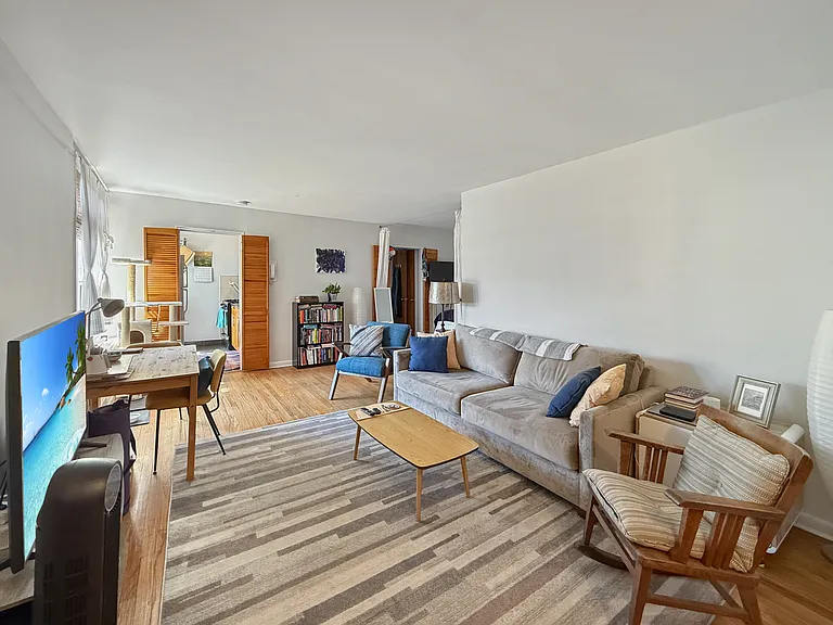 390 Rugby Rd #4C — Photo 1
