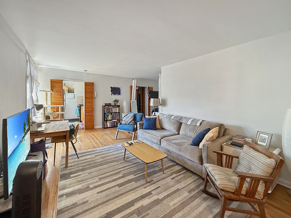 1st image of 390 Rugby Rd APT 4C