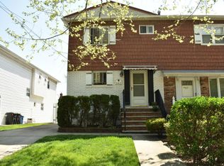 963 Forest Hill Rd, Staten Island, NY 10314