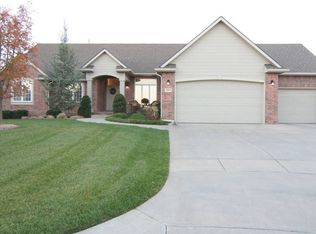 2061 N Glen Wood Ct, Wichita, KS 67230