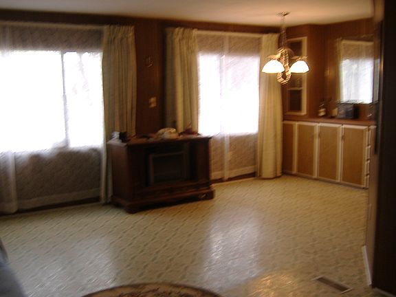 3rd image of 3780 Pine Ave