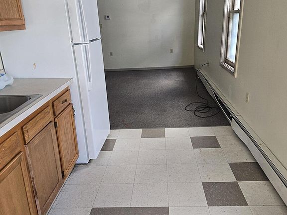 4th image of 540 Edison Ave #B