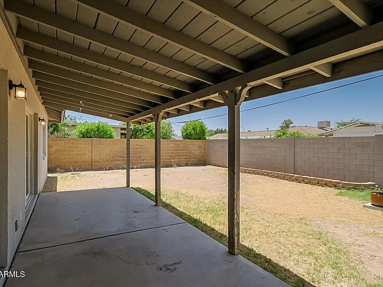 536 N Cheri Lynn Dr — Photo 26