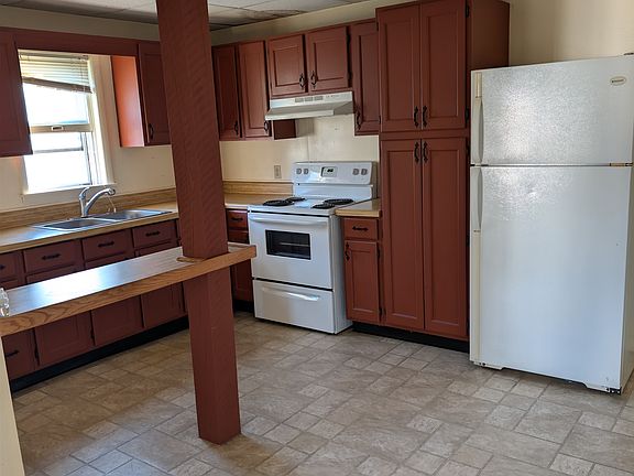 5th image of 3485 Wayne Rd #1