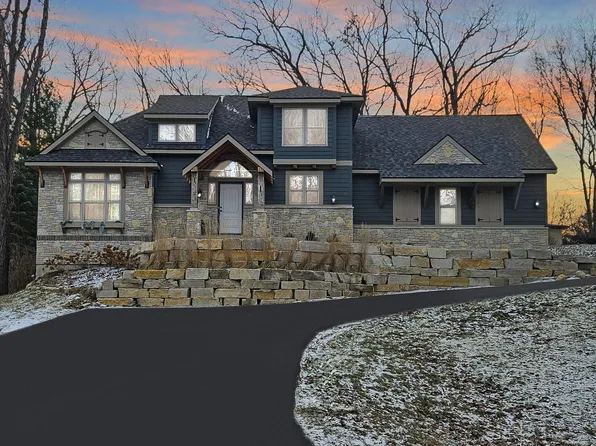 3515 Kings Lair Dr, Spring Grove, IL 60081