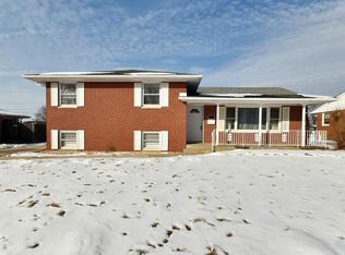 540 Elsie Ave, Crest Hill, IL 60403