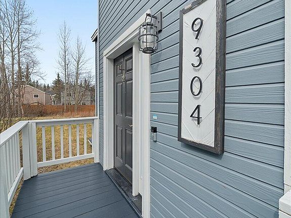 3rd image of 9304 Hall Cir