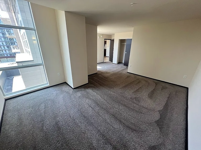 Galaxie High Rise Apartments — Photo 132