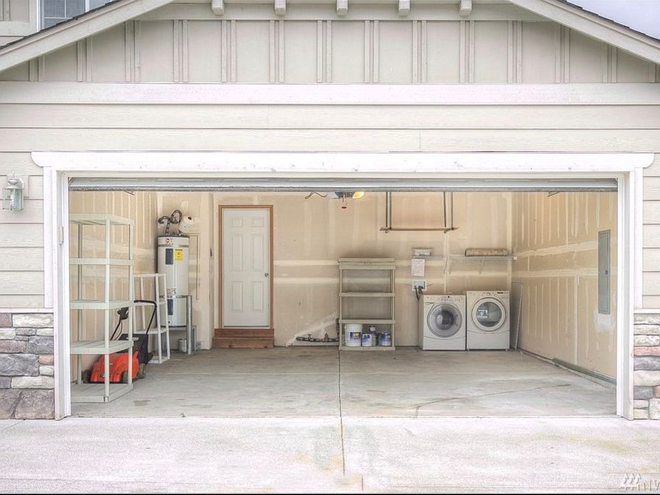 1st image of 1016 73rd Dr SE