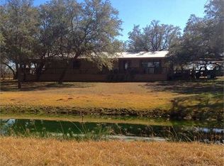 15520 Fm 472, Devine, TX 78016