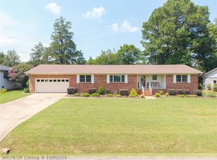 907 Lincoln St, Van Buren, AR 72956
