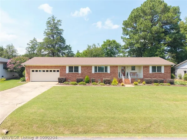 907 Lincoln St, Van Buren, AR 72956