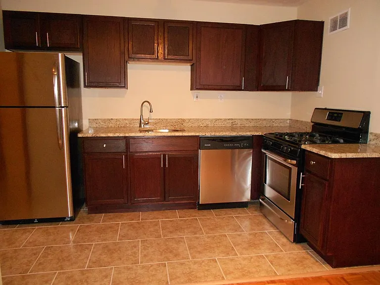 5493 Loughborough Ave — Photo 15