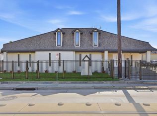 3911 Fulton St, Houston, TX 77009