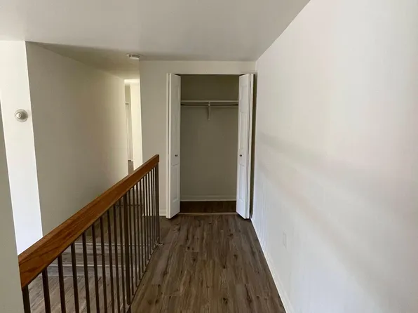 16 Silverwood Cir APT 10, Annapolis, MD 21403