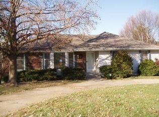 6818 E 127th Ter, Grandview, MO 64030