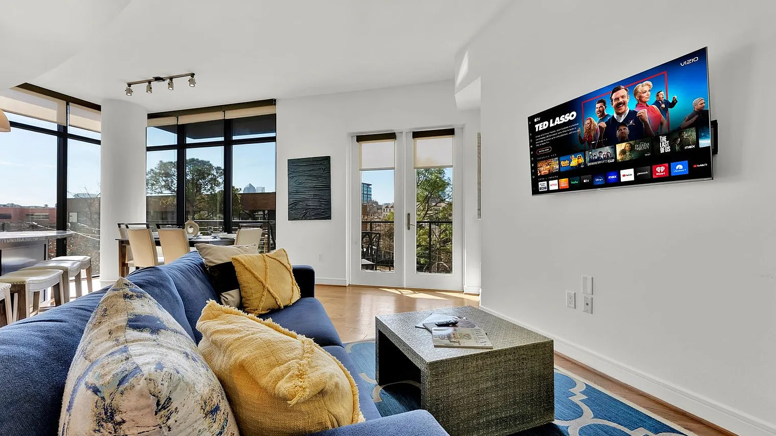 3 bed, 2.0 bath, $8,333 — Photo 1
