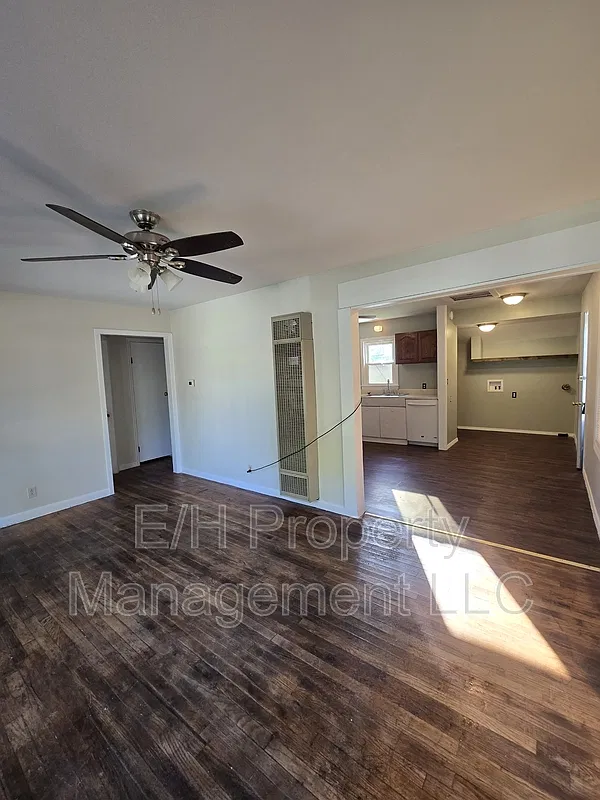 2 bed, 1.0 bath, 770 sqft, $825 — Photo 4