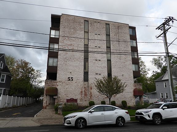 2nd image of 55 Clinton Pl APT 301
