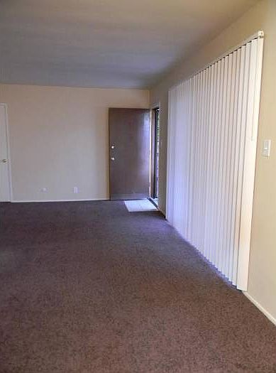1st image of 316 W Queen St APT 3