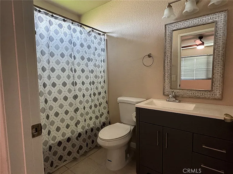 1792 N Ann St — Photo 31