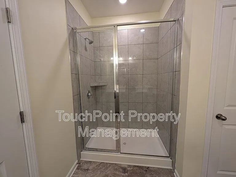 7016 Wheyfield Dr — Photo 18