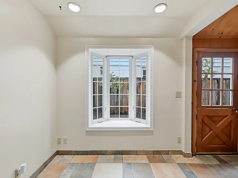 20 Kent Pl — Photo 43