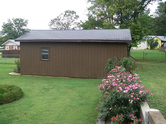 3rd image of 38 E Gossom Ave