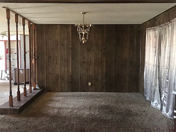 4th image of 304 W Merryman Dr