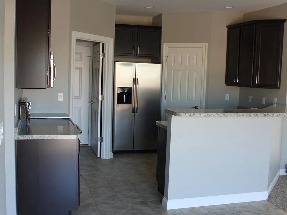 1105 Pinecrest Blvd