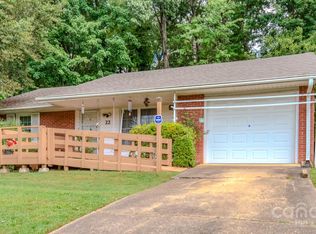 22 Dixon Ter, Candler, NC 28715