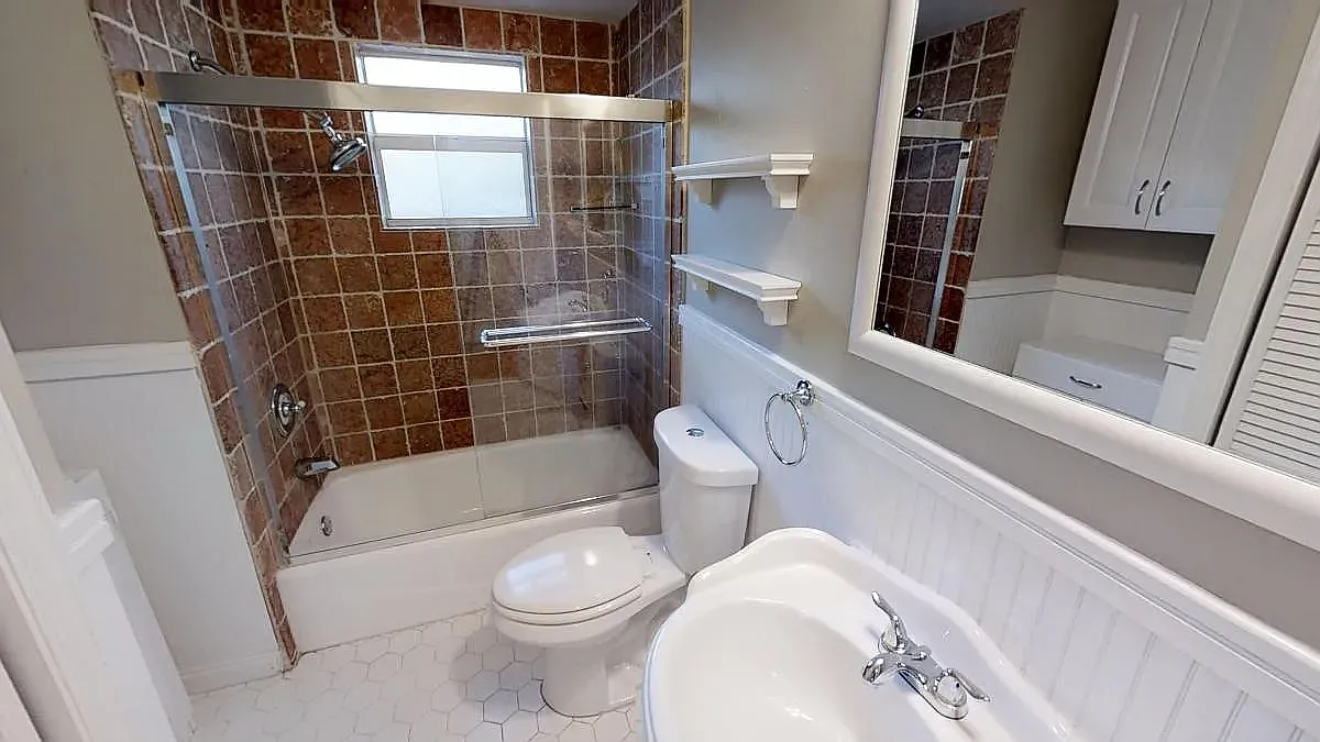 2 bed, 988 sqft, $1,000 — Photo 2