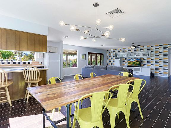Breakfast Room