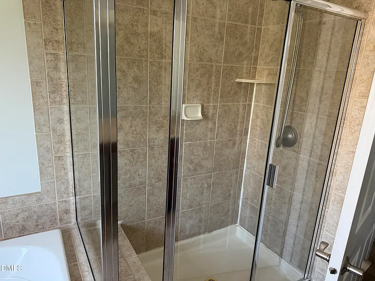 10511 Rosegate Ct — Photo 18