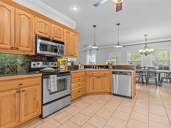5th image of 597 N Brandy Station Dr