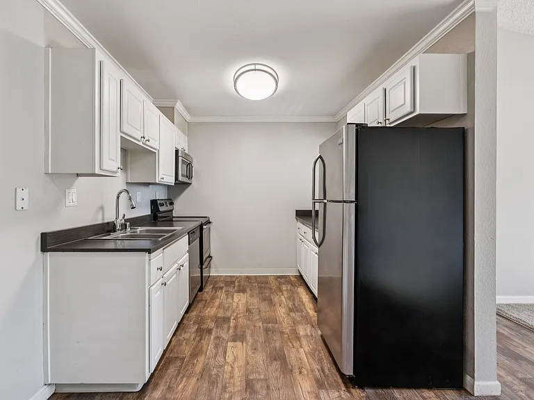 Ridgecrest Apartment Homes — Photo 5