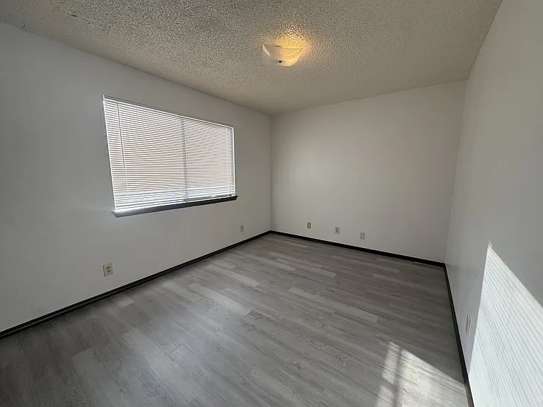 404 Rainbow Ct SE #A — Photo 15