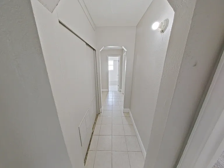 28218 Maple St — Photo 4