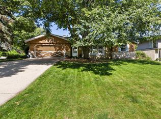2705 N 118th St, Wauwatosa, WI 53222